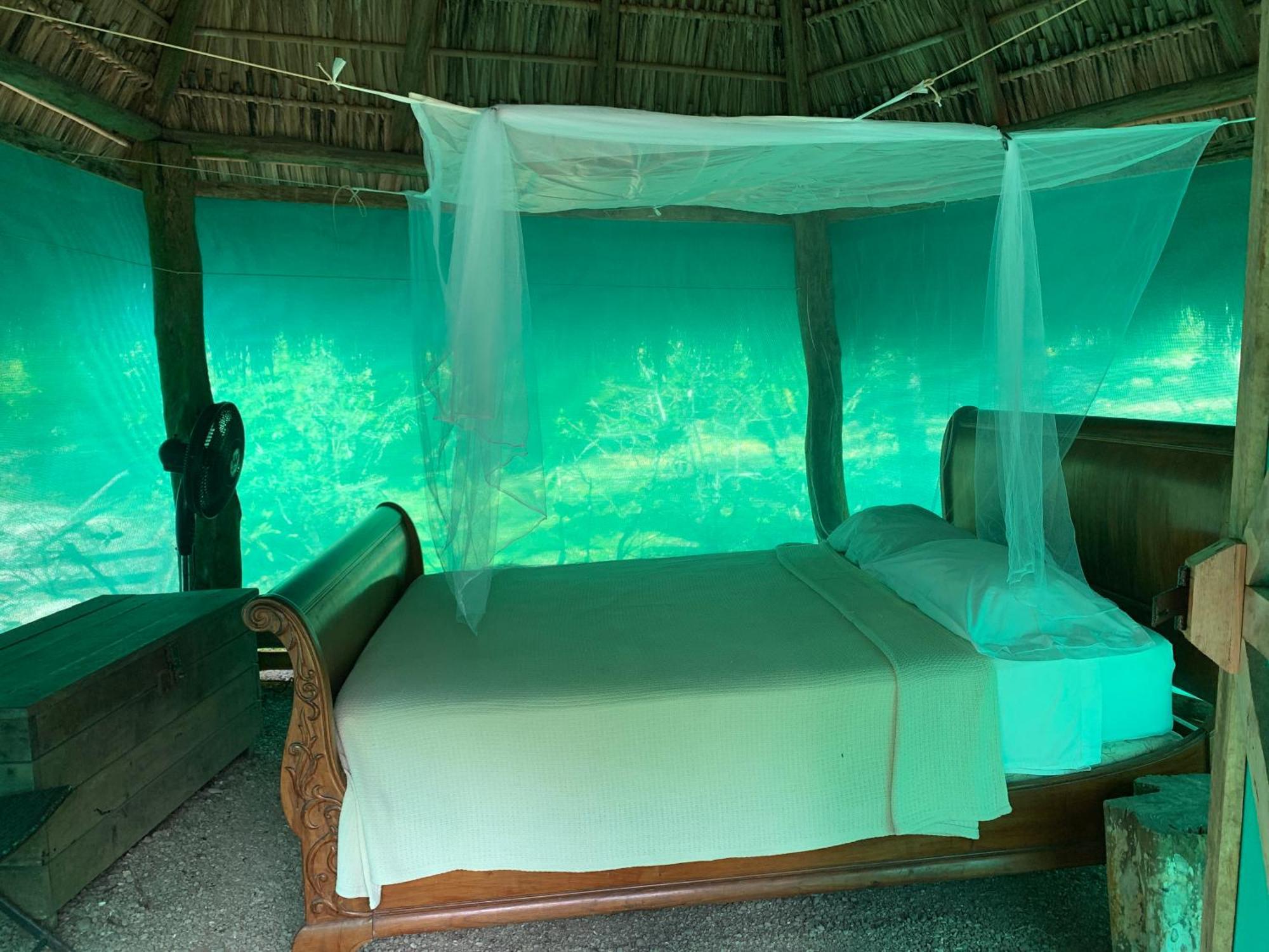 Отель Mal Pais Surf Camp Playa Santa Teresa  Экстерьер фото