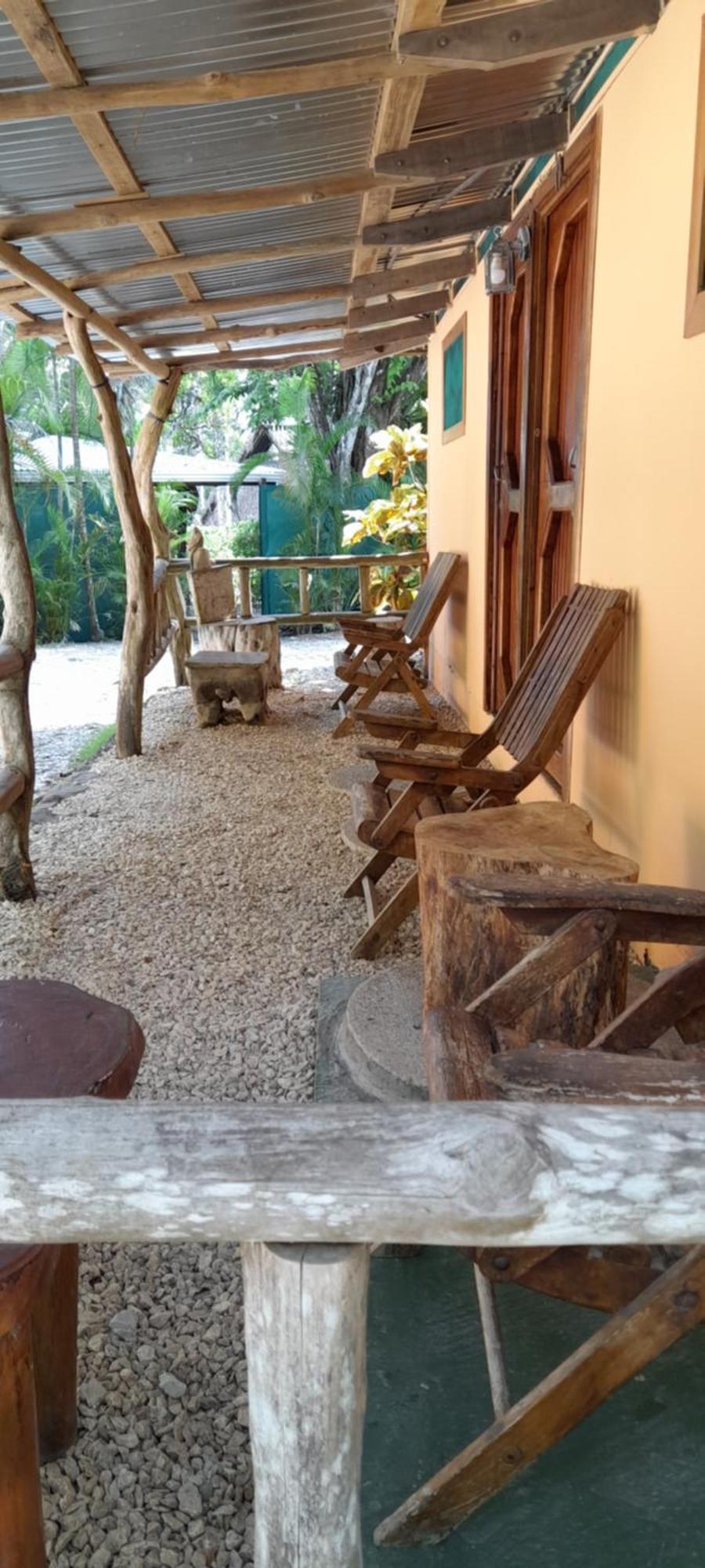 Отель Mal Pais Surf Camp Playa Santa Teresa  Экстерьер фото