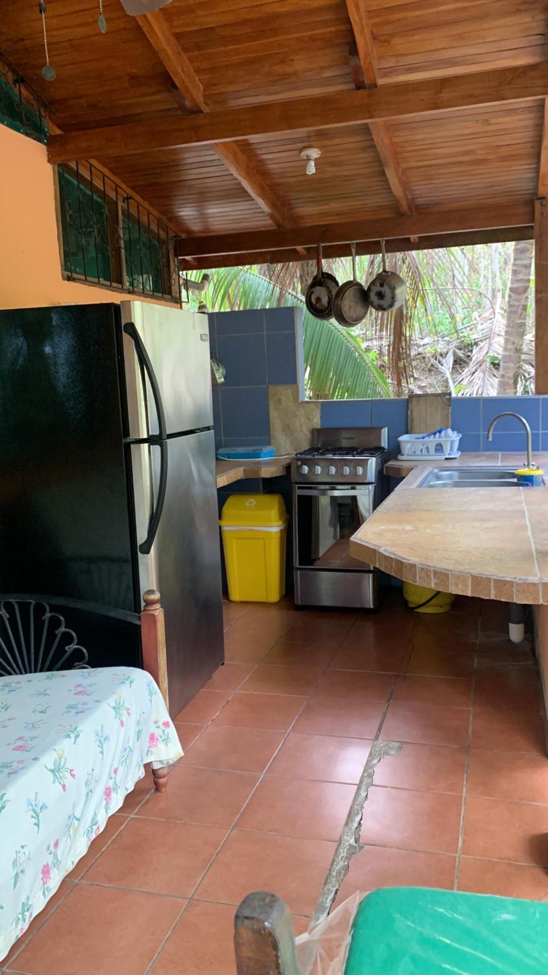 Отель Mal Pais Surf Camp Playa Santa Teresa  Экстерьер фото